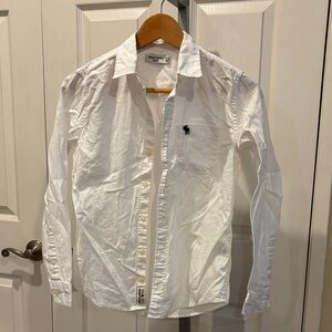Abercrombie Kids White Button-Up Shirt in Size 11/12